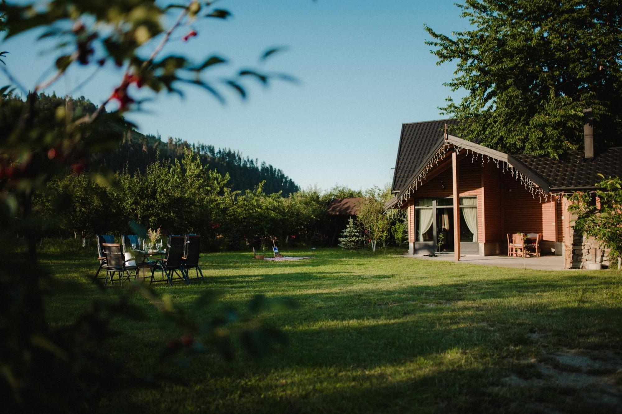 Moonlake Chalet Gainesti Exteriör bild