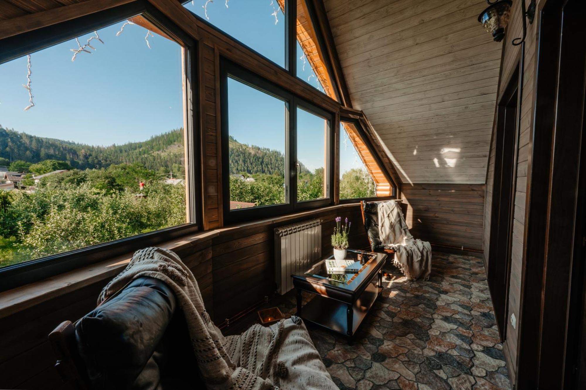 Moonlake Chalet Gainesti Exteriör bild